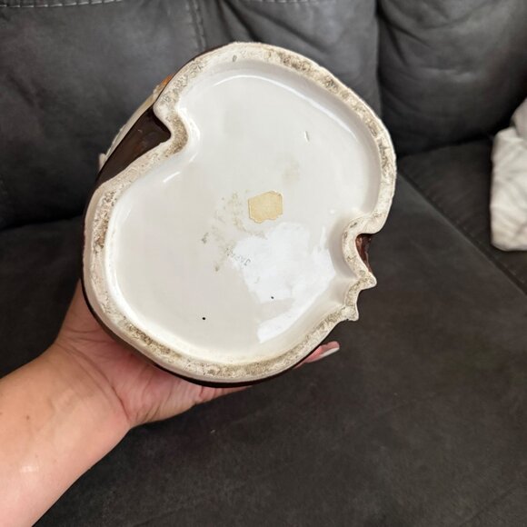 Vintage Old Woman Who Lived in a Shoe Cookie Jar - Picture 5 of 6